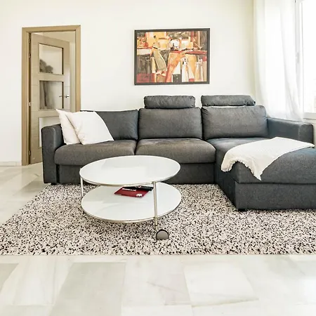 아파트 Fantastic 2 Bedroom With Sea View